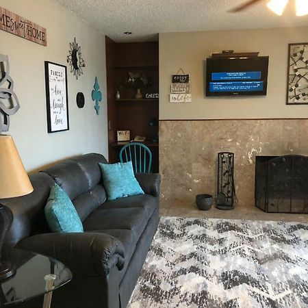Anchorage Uptown Suites 外观 照片