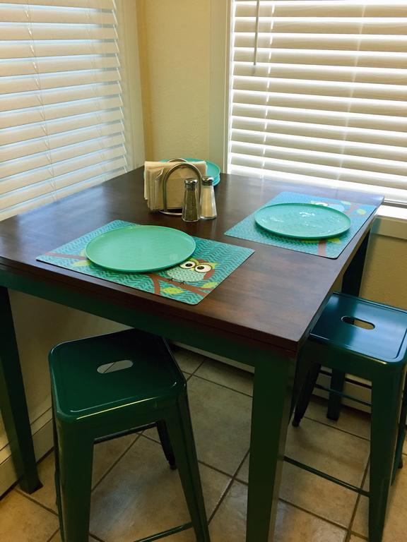 Anchorage Uptown Suites 外观 照片
