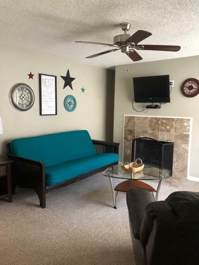 Anchorage Uptown Suites 外观 照片