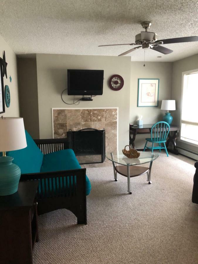 Anchorage Uptown Suites 外观 照片