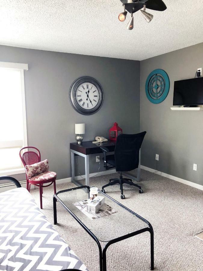 Anchorage Uptown Suites 外观 照片