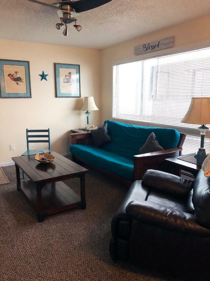 Anchorage Uptown Suites 外观 照片